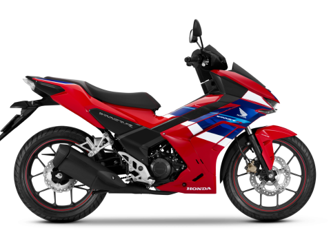 Thiết kế siêu thể thao, mạnh mẽ toát lên thần thái của một cỗ máy đua thực thụ.