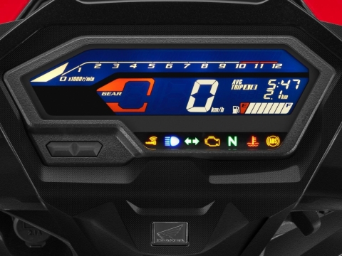 Mặt đồng hồ kỹ thuật số âm bản hiện đại, tăng khả năng hiển thị rõ ràng, giúp dễ dàng nắm bắt thông tin.