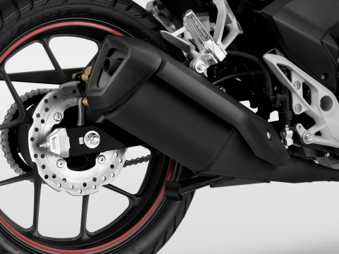 Bộ ly hợp chống trượt hai chiều giúp sang số nhanh, mượt, vào cua ổn định và tránh khóa bánh khi về số gấp.